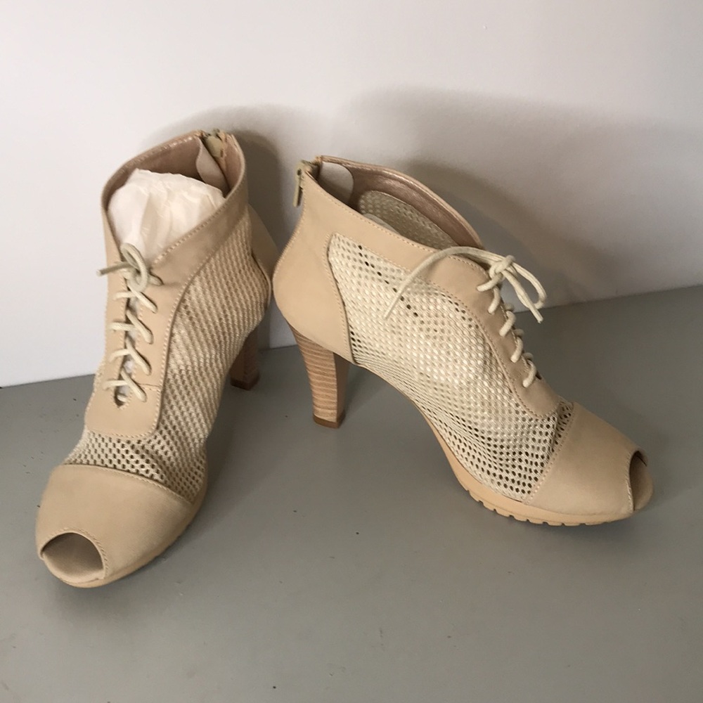 Laced Up Summer Ankle Open Toe Boots. Size 230